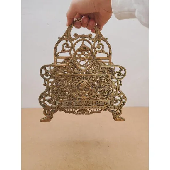 Letter Rack or Envelope Card Holder || Vintage solid brass || Shell shape plate - Picture 14 of 16